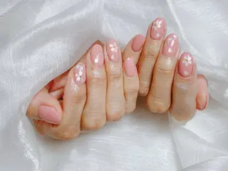 ネイル U·Mi nail salon所属・U·Mi 上野御徒町容のネイルデザイン