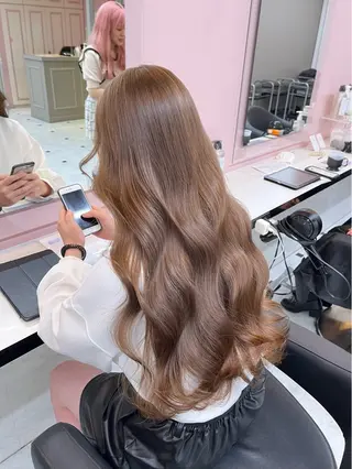 カラー 韓国ガーリー🤍暖 色カラー🤍misaのヘアスタイル