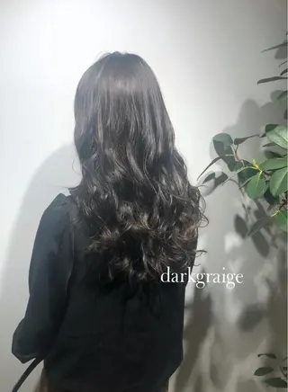 ロング 岸川 恭子のヘアスタイル