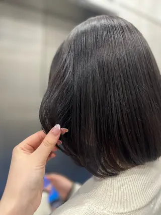 ミディアム white.梅田所属・White梅田  ／ COCOのヘアスタイル