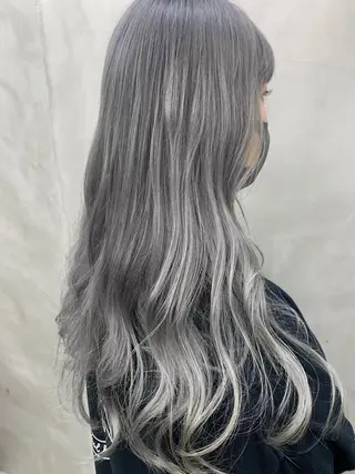 ロング カラー ブームボックス所属・🐝ハイトーンカラー hachi🐝のヘアスタイル