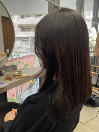 セミロング カラー やすだ しおりのその他イメージ