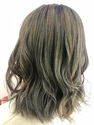 カラー 茅ヶ崎/ハイライト/ ハイトーン/関口実華のヘアスタイル