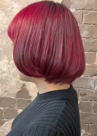 ショート カラー ブリーチ、パーマ 西部笑のヘアスタイル