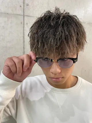 パーマ メンズ Kvell&Co.所属・ハイトーン カラーのヘアスタイル