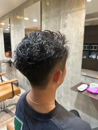 パーマ メンズ 熊瀧 彩花のヘアスタイル