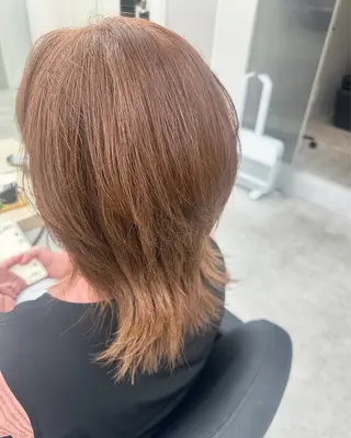 カラー KUWAO MOEのヘアスタイル