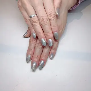 ネイル Feather ビューティーサロンのネイルデザイン