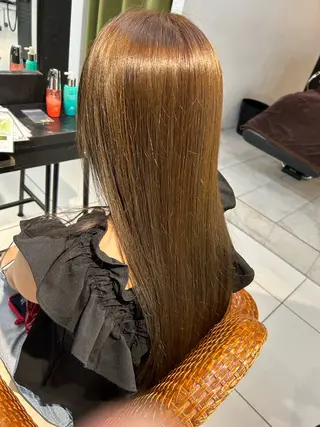 カラー DIFINO所属・林 星那のヘアスタイル
