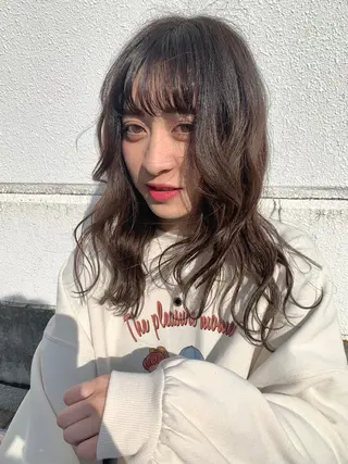 セミロング パーマ 血分 優人のヘアスタイル