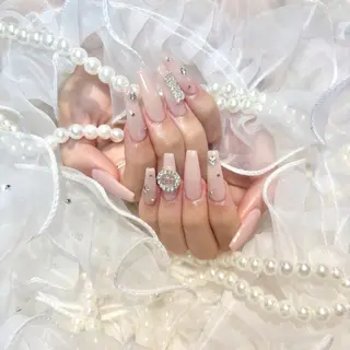 ネイル WISTERIA SAKAEのネイルデザイン
