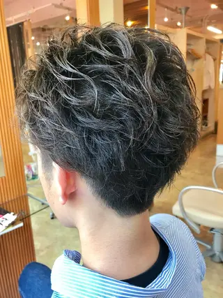 パーマ メンズ 脇田 雄大のヘアスタイル