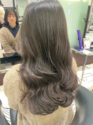 ロング パーマ コテ巻きパーマ 藤野佑成のヘアスタイル