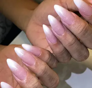 ネイル privatesalon Tresor所属・ク ロのネイルデザイン