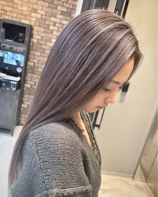 ロング 🔷ブリーチバレイヤ ージュ🔷飯野達也のヘアスタイル