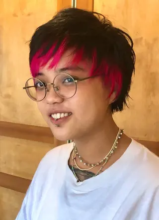 ショート カラー オオシロ ユウマのヘアスタイル