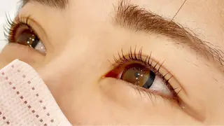 マツエク・マツパ 谷口 琉希のヘアスタイル