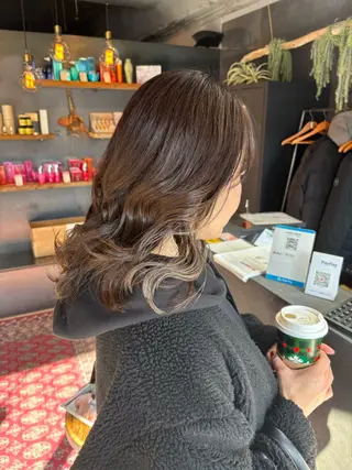 ミディアム カラー Linda Hiro所属・坂下 麻梨奈のヘアスタイル