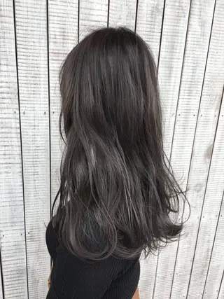 セミロング カラー ケアブリーチ 坪井佑樹のヘアスタイル