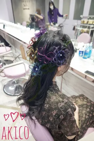 ロング カラー ヘアアレンジ LUXBE GALLERY なんば駅前店所属・ラックスビーギャラリ ー AKICOのヘアスタイル