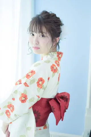 ミディアム 小林 永佳のヘアスタイル