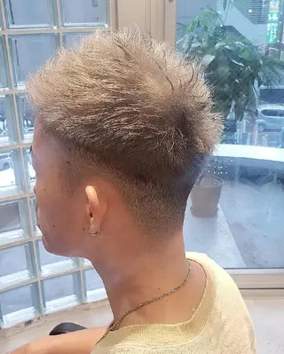 ショート カラー arrow🖤 もえみのヘアスタイル