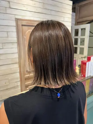 ミディアム ハイライト／レイヤー 木下翔太のヘアスタイル