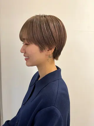 ショート カラー ショート/ボブ/透明 感カラー/高橋あみのヘアスタイル