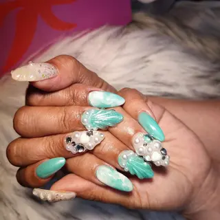 ネイル RUNWAY 　　の眉毛・アイブロウイメージ