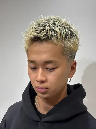 ショート カラー 【店長】メンズ職人 短髪　ハイトーン🔥のヘアスタイル