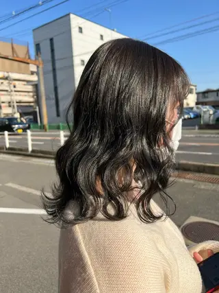 ミディアム カラー ぱつボブ/ ショート/YUKIのヘアスタイル