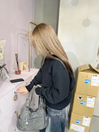 ロング カラー qulim所属・前橋 姫奈のヘアスタイル