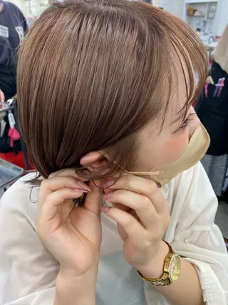 ミディアム カラー 切りっぱなしボブ 大阪梅田/きょうかのヘアスタイル