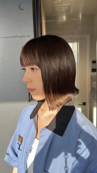 ショート ぱつっとボブ/Wカラ ー/ことこ🍒のヘアスタイル