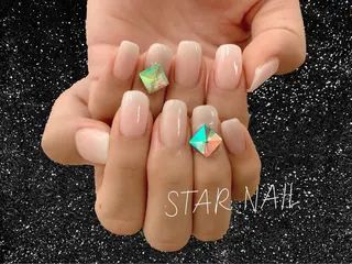ネイル STAR NAIL所属・STAR NAILのネイルデザイン