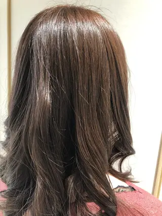 セミロング カラー 芝田  望優のヘアスタイル