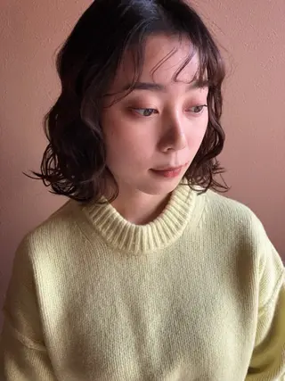 ミディアム パーマ あかり🌷ナチュラル 、透明感カラーのヘアスタイル