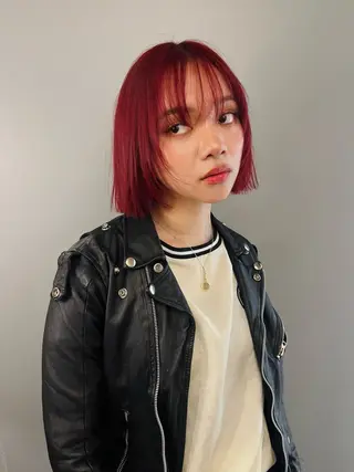 ショート カラー Haco＋所属・ウルフ/レイヤー Miinaのヘアスタイル