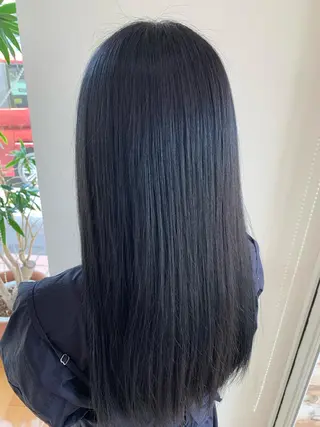 ロング カラー 柴田 結衣のヘアスタイル