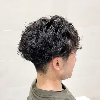 ショート パーマ メンズ GRAZIE due所属・波巻き・ツイスパ /篠谷祐輝のヘアスタイル