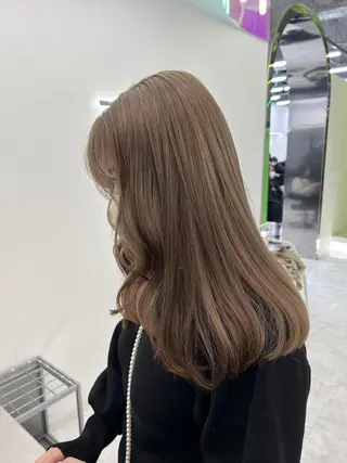 カラー 透明感くすみカラー 🩶カナタ🩶のヘアスタイル
