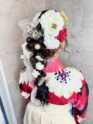 ヘアアレンジ 楢本 彩耶のネイルデザイン