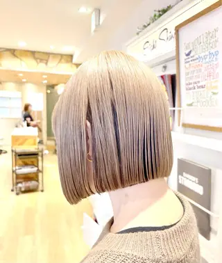 ショート カラー ☘️新宿 新井彩斗☘️のヘアスタイル
