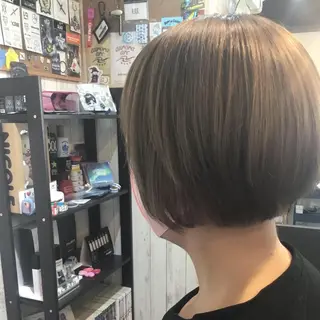 ショート カラー embrace エンブレイスのヘアスタイル
