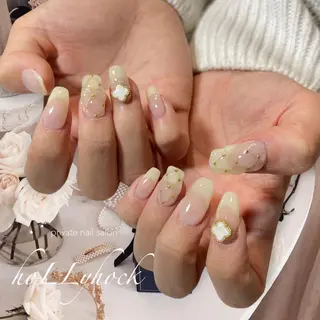 ネイル nail salon hoLLyhockのネイルデザイン