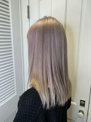 ミディアム 渋谷ハイトーン/ デザインカラー阿部のヘアスタイル