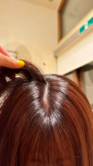 ミディアム カラー 中野 遥のヘアスタイル