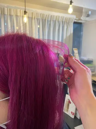 ロング カラー 梅田ハイトーン チダ ヒナノのヘアスタイル