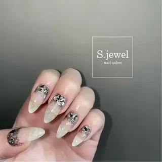 ネイル S♡JEWEL所属・S. JEWELのネイルデザイン
