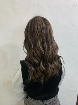 セミロング 🎀ハイトーン特化 konomi🎀のヘアスタイル